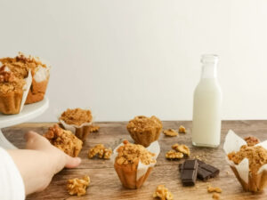 healthy oat muffins
