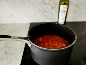 simmering tomato sauce for chicken