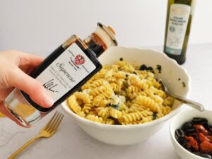 Saporoso balsamic for Italian dressing on pasta