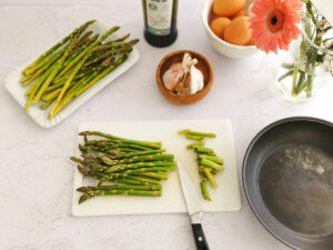 chopping asparagus