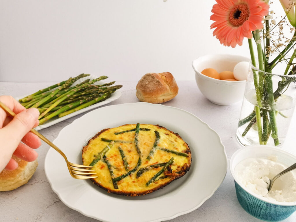 tasting asparagus frittata with ricotta