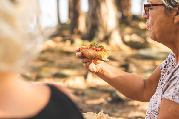 how to eat bruschetta