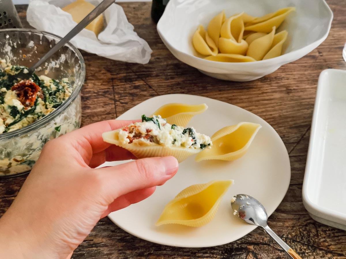 stuffing pasta shells