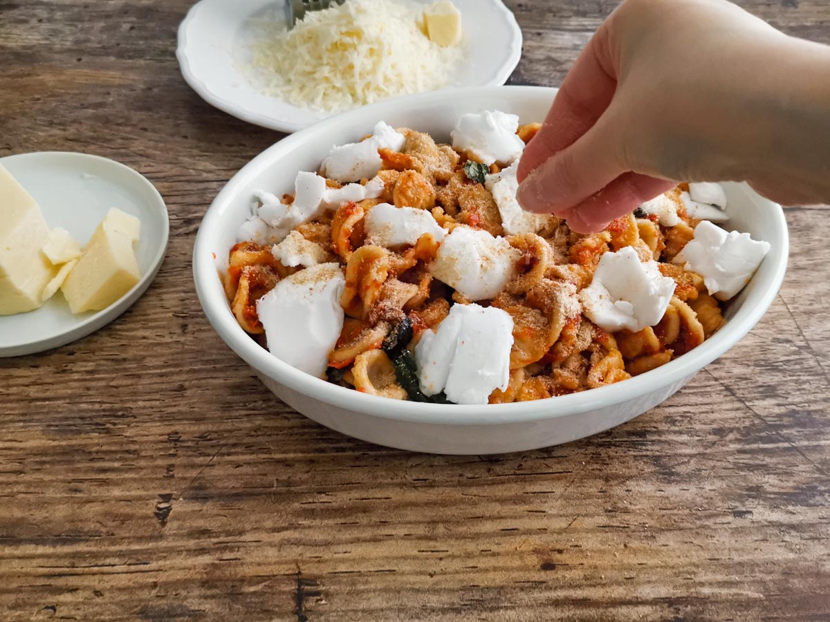 topping pasta bake with breadcrumbs