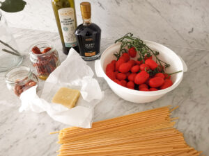 Balsamic pesto pasta ingredients