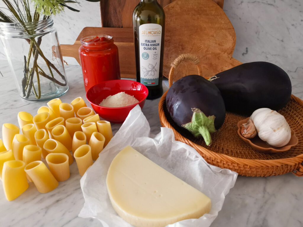 Sicilian stuffed baked paccheri