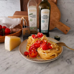 pasta with olive oil and tomatoes