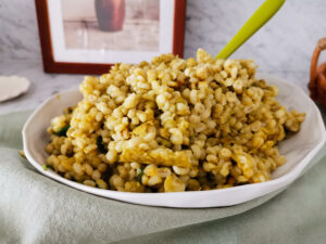 quick orzo pasta with peas and spinach