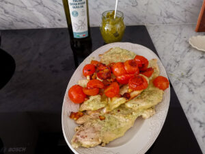 Pan chicken with cream of pistachio