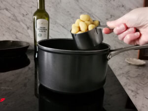 red cacio e pepe gnocchi