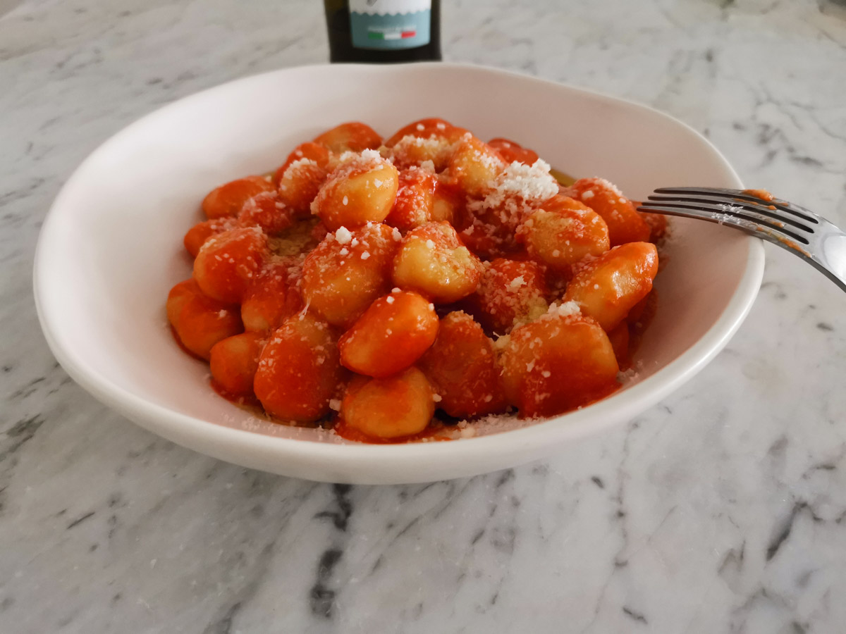 red cacio e pepe gnocchi