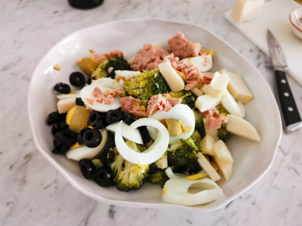 Italian broccoli salad