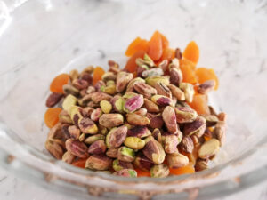 pistachio granola clusters