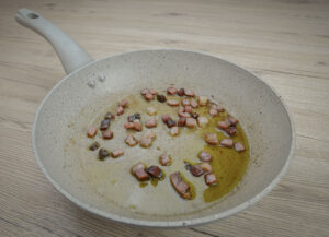 quick pesto pasta with speck