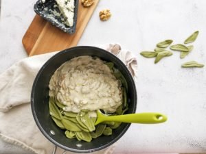 blue cheese sauce pasta