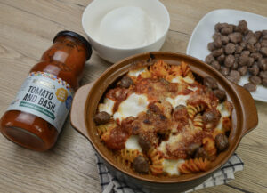 baked fusilli with meatballs