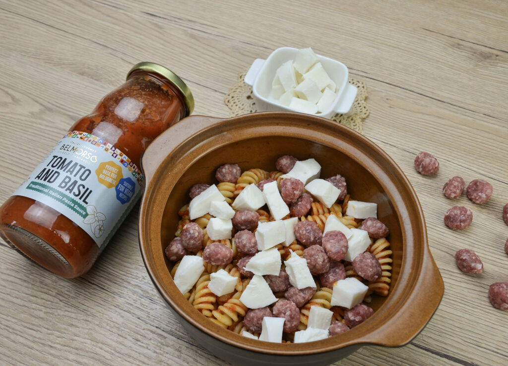 baked fusilli with meatballs 