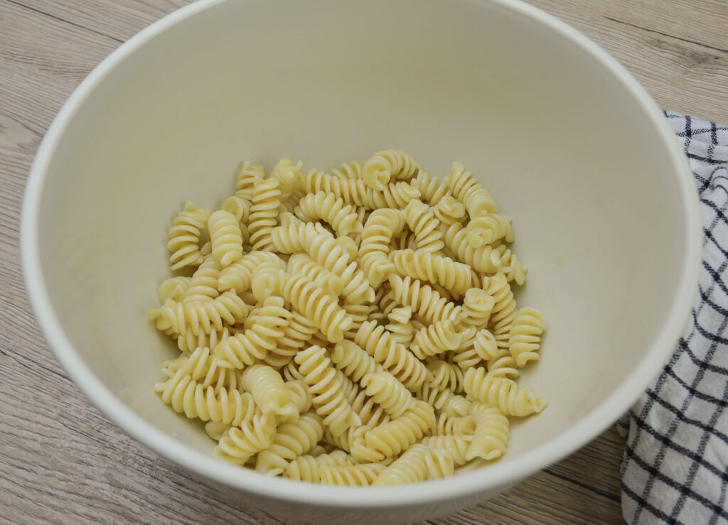 baked fusilli with meatballs 