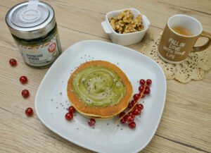 pancake with pistachio cream