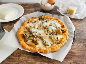 puff-pastry-pizza-with-artichokes-from-Bari