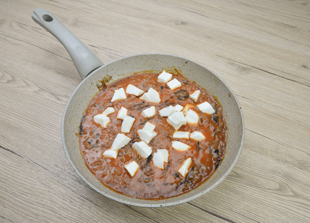 Radicchio risotto with tomato and mascarpone