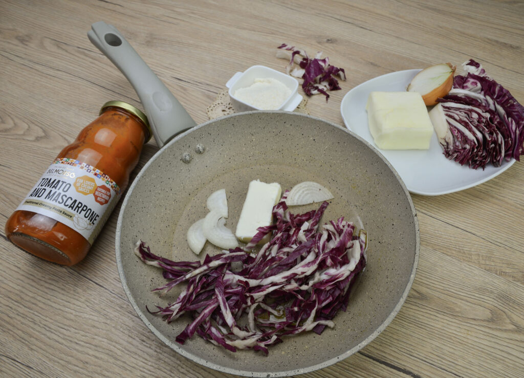 Radicchio risotto with tomato and mascarpone